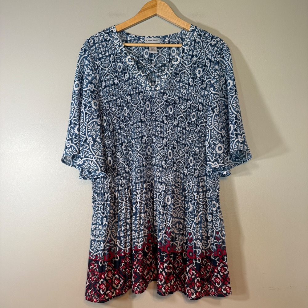 Catherines 2X Plus Size Blue White Red Paisley Crinkle Studded V-Neck Tunic Top